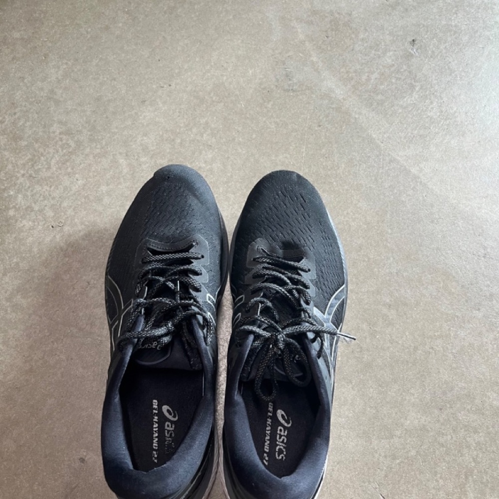 ASICS Running Shoes - Picture 2 of 4